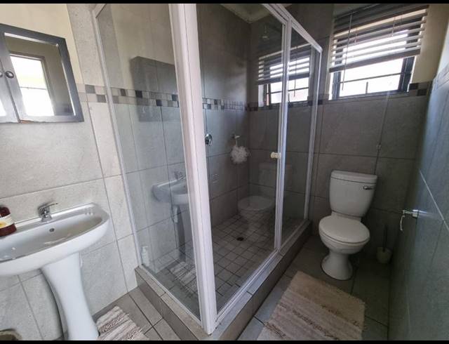 4 BEDROOM HOUSE FOR SALE IN ALBERTSDAL